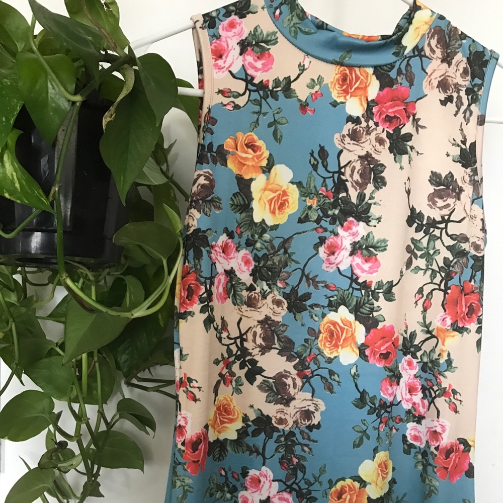 NWOT Floral bodycon dress